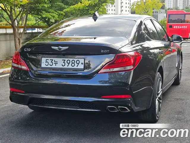 Genesis G70 2018 — Şəkil 9/20