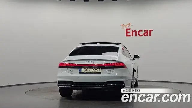 Audi A7 2022 — Фото 4/20