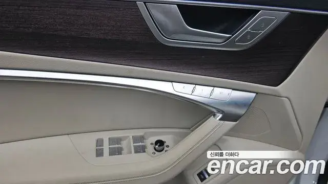 Audi A7 2022 — Фото 19/20