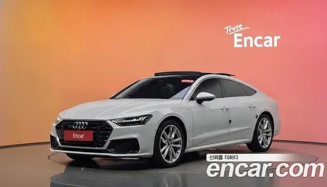 Audi A7 2022 — Фото 1/20