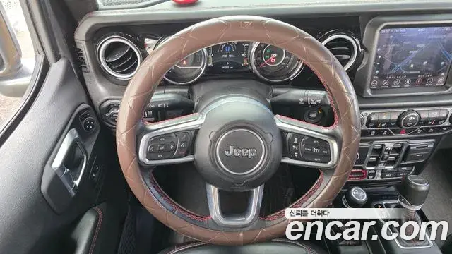 Jeep Gladiator 2021 — Photo 25/32