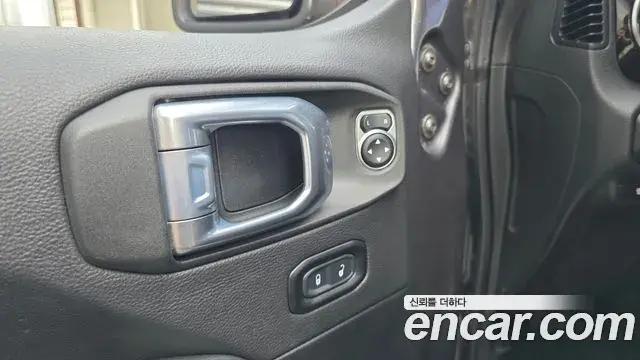Jeep Gladiator 2021 — Photo 6/32