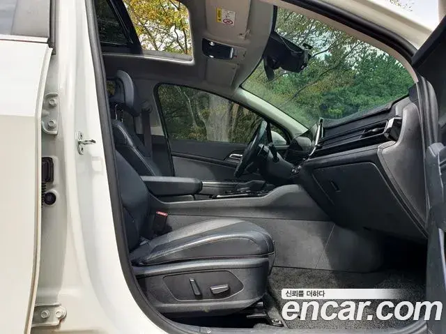Kia Sportage 2022 — ფოტო 6/10