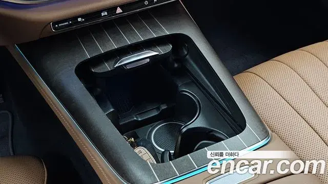 Mercedes-Benz E-Class 2024 — Şəkil 28/33