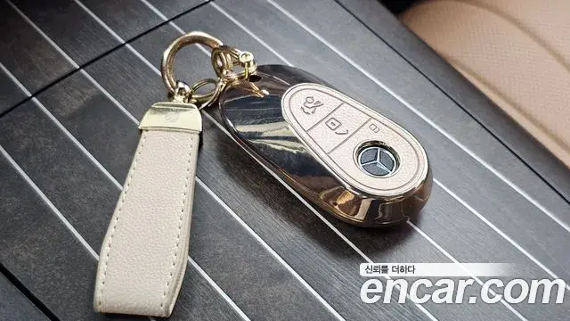 Mercedes-Benz E-Class 2024 — Şəkil 20/33
