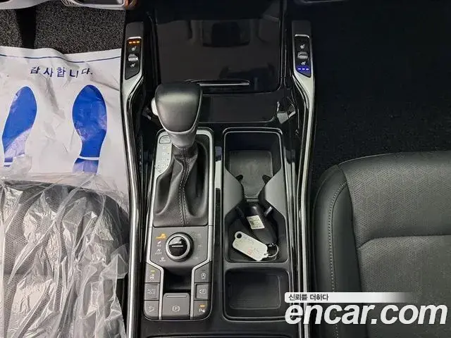Kia Sorento 2021 — Şəkil 17/20