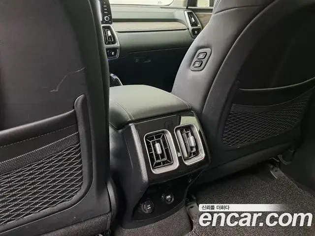 Kia Sorento 2021 — Şəkil 19/20