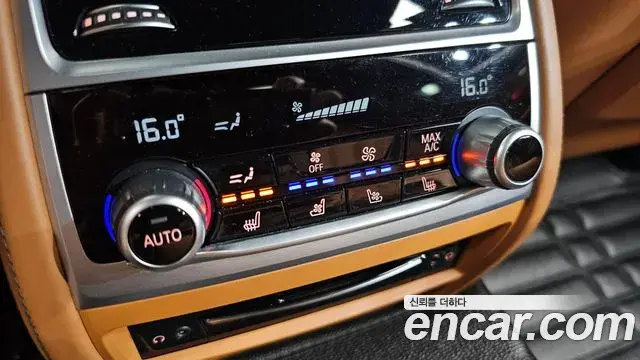 BMW 7 Series 2019 — Фото 16/20