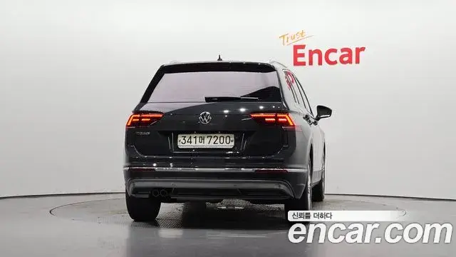 Volkswagen Tiguan 2020 — ფოტო 6/20