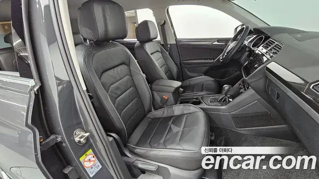 Volkswagen Tiguan 2020 — ფოტო 1/20