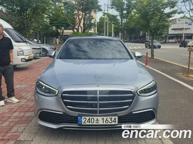 Mercedes-Benz S-Class 2022 — Фото 1/10