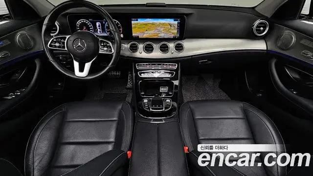 Mercedes-Benz E-Class 2019 — Фото 7/20