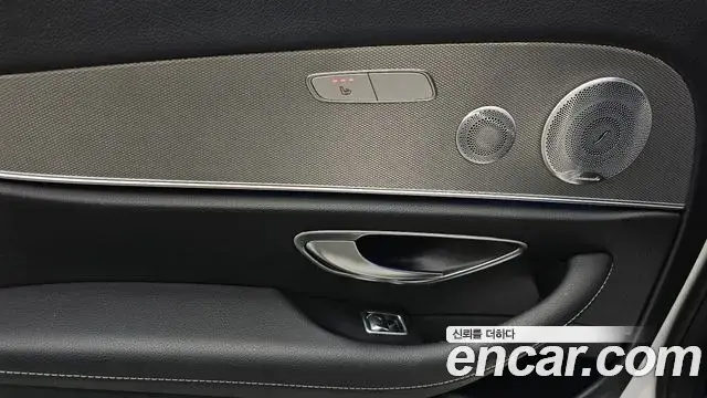 Mercedes-Benz E-Class 2019 — Фото 19/20