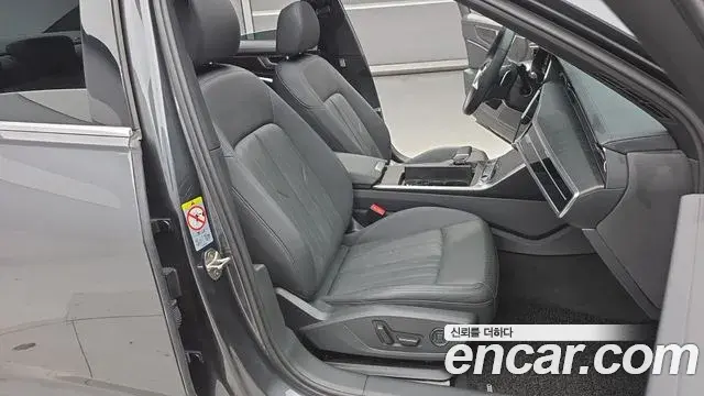 Audi A6 2022 — ფოტო 16/20