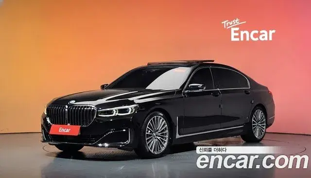 BMW 7 Series 2022 — Фото 1/20