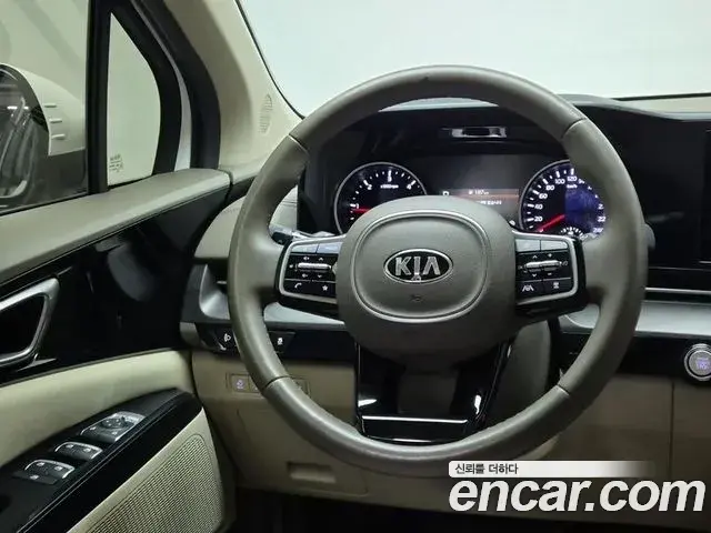 Kia Carnival 2020 — Фото 6/19