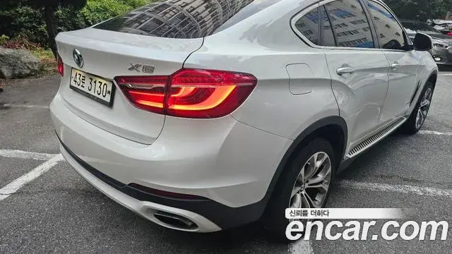 BMW X6 2018 — Photo 16/18