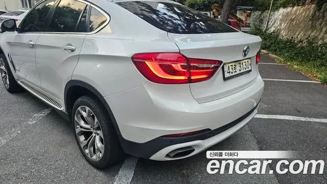 BMW X6 2018 — Photo 14/18