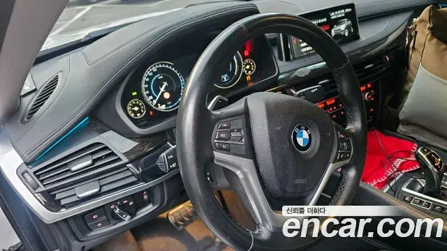 BMW X6 2018 — Photo 13/18