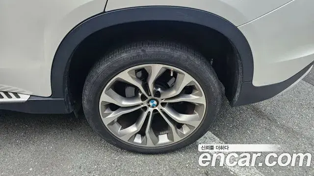 BMW X6 2018 — Photo 18/18