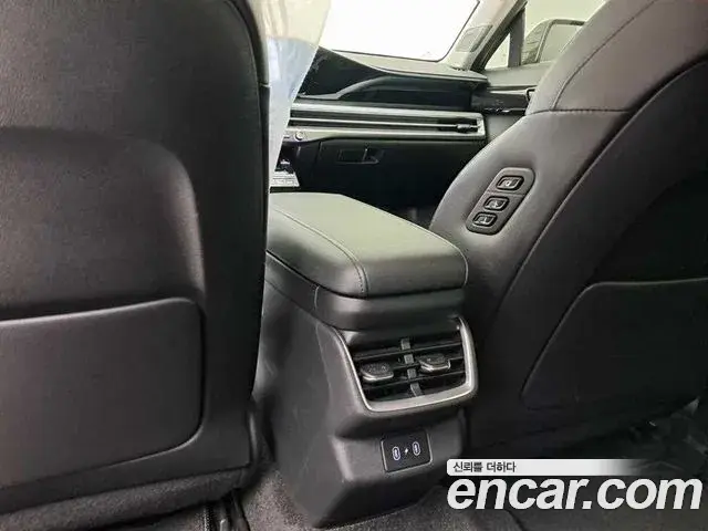 Hyundai Grandeur 2023 — Фото 16/20