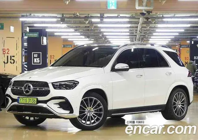 Mercedes-Benz GLE-Class 2025 — Photo 17/20