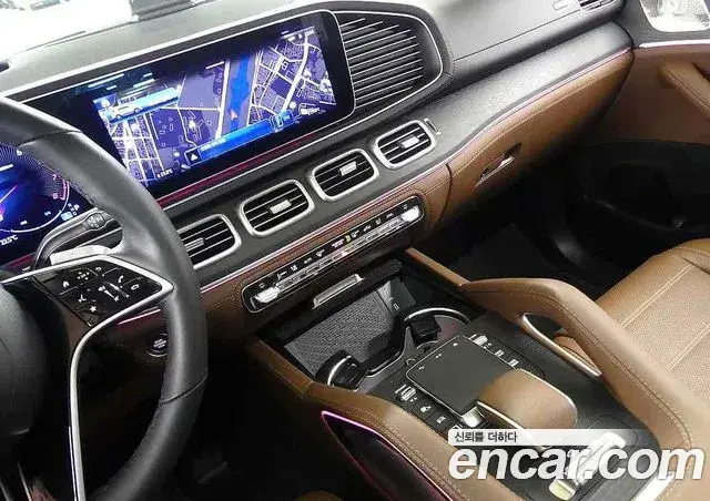 Mercedes-Benz GLE-Class 2025 — Photo 16/20