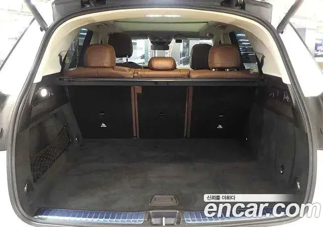 Mercedes-Benz GLE-Class 2025 — Photo 1/20