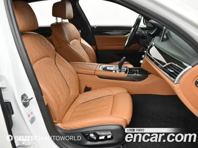 BMW 7 Series 2022 — Фото 9/20
