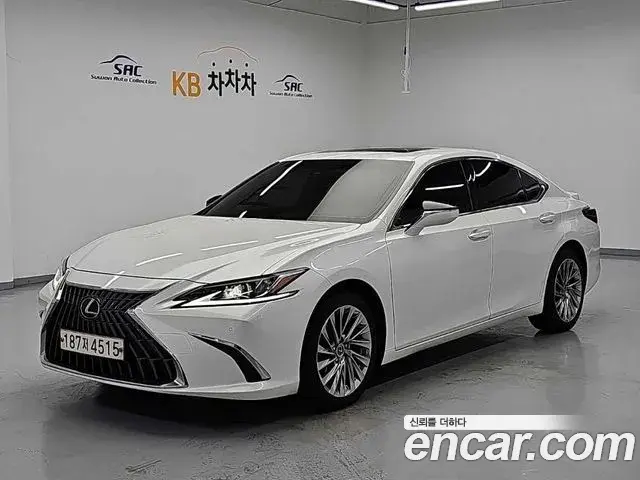 Lexus ES300h 2023 — ფოტო 3/19