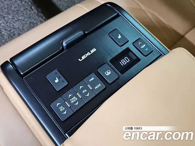 Lexus ES300h 2023 — ფოტო 6/19