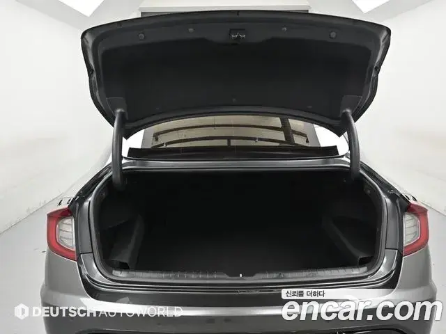 Hyundai Sonata Hybrid 2021 — Şəkil 16/20