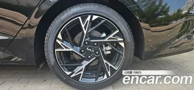 Kia K5 2022 — Şəkil 8/20