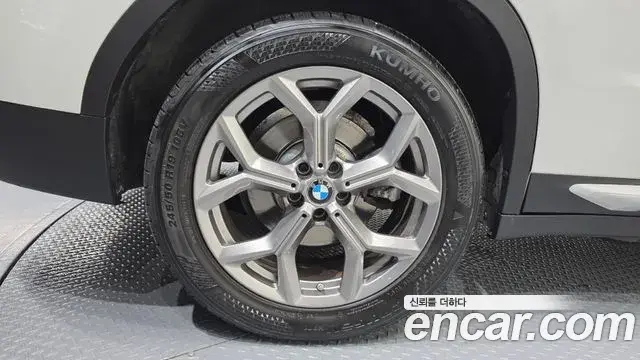 BMW X4 2022 — Фото 4/20