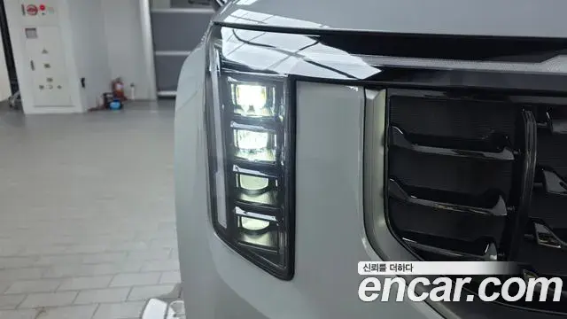 Kia Carnival 2025 — Photo 8/35