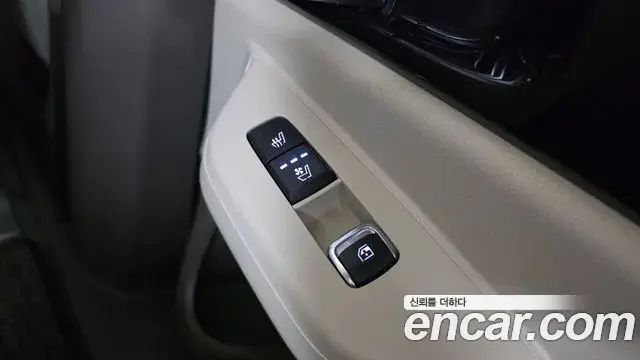 Kia Carnival 2025 — Photo 18/35