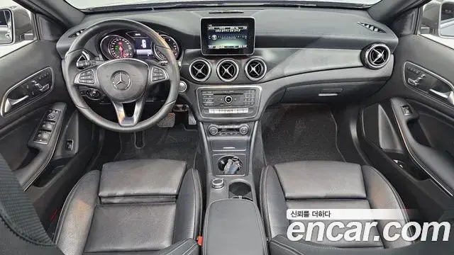 Mercedes-Benz GLA-Class 2018 — Фото 7/20