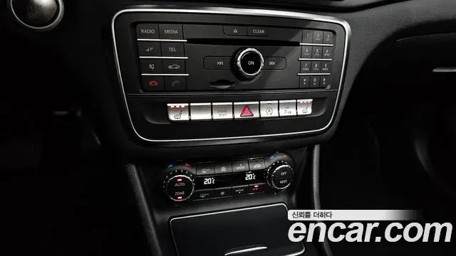 Mercedes-Benz GLA-Class 2018 — Фото 18/20