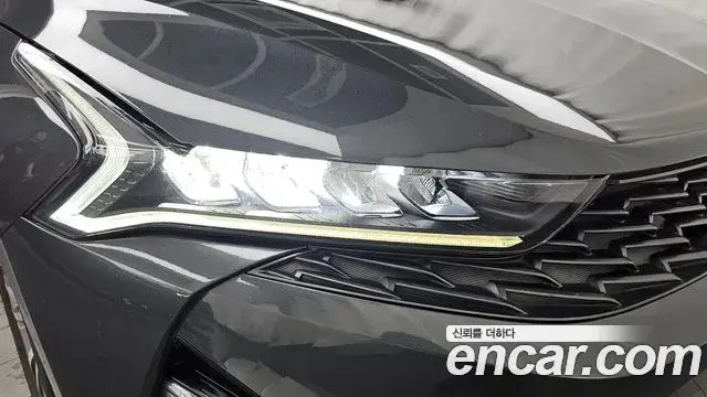 Kia K5 2022 — ფოტო 18/30