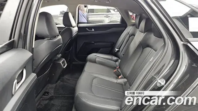 Kia K5 2022 — ფოტო 9/30