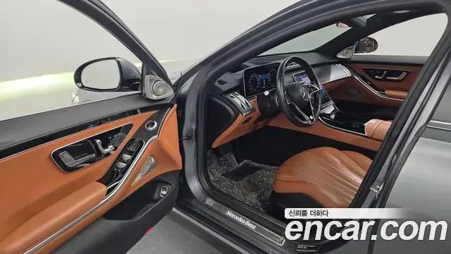 Mercedes-Benz S-Class 2021 — ფოტო 16/33