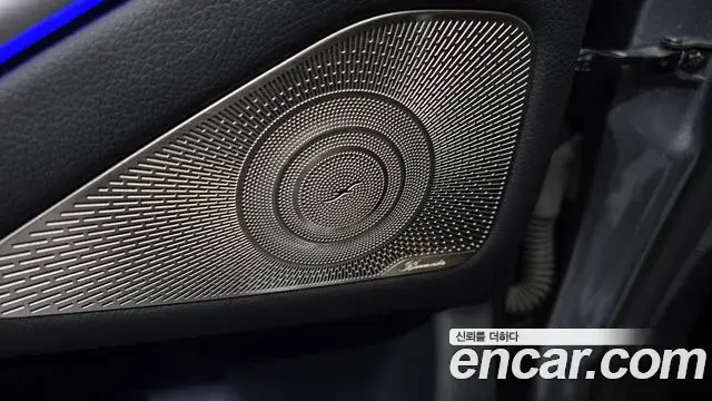Mercedes-Benz S-Class 2021 — ფოტო 28/35