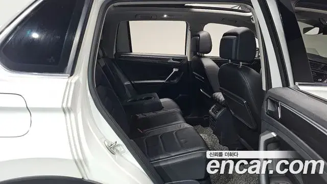 Volkswagen Tiguan 2018 — Şəkil 1/37
