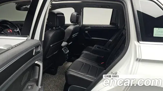 Volkswagen Tiguan 2018 — Şəkil 2/37