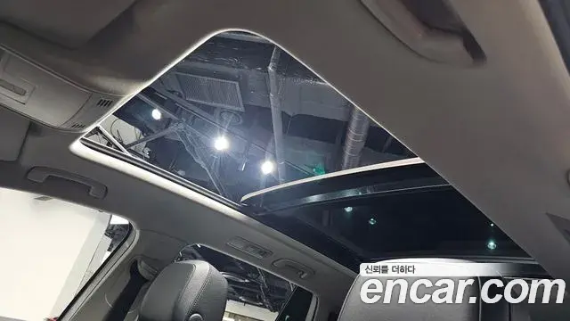 Volkswagen Tiguan 2018 — Şəkil 31/37