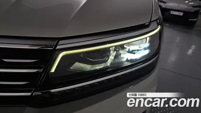 Volkswagen Tiguan 2018 — Şəkil 7/37