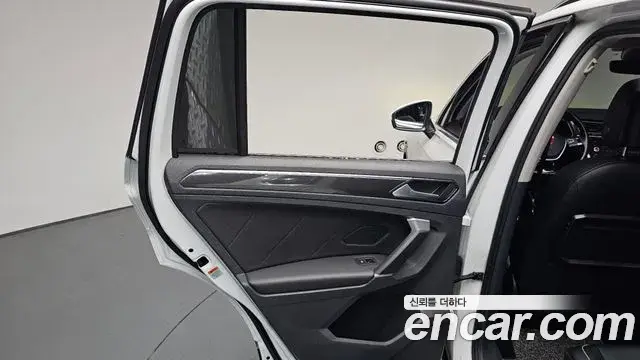 Volkswagen Tiguan 2018 — Şəkil 4/37