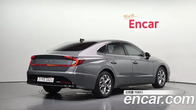 Hyundai Sonata 2022 — Фото 2/20