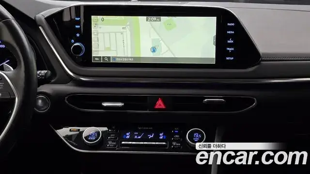 Hyundai Sonata 2022 — Фото 13/20