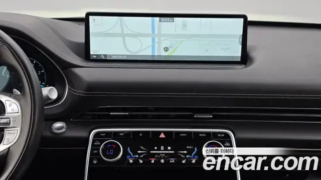 Genesis GV80 2020 — ფოტო 7/20